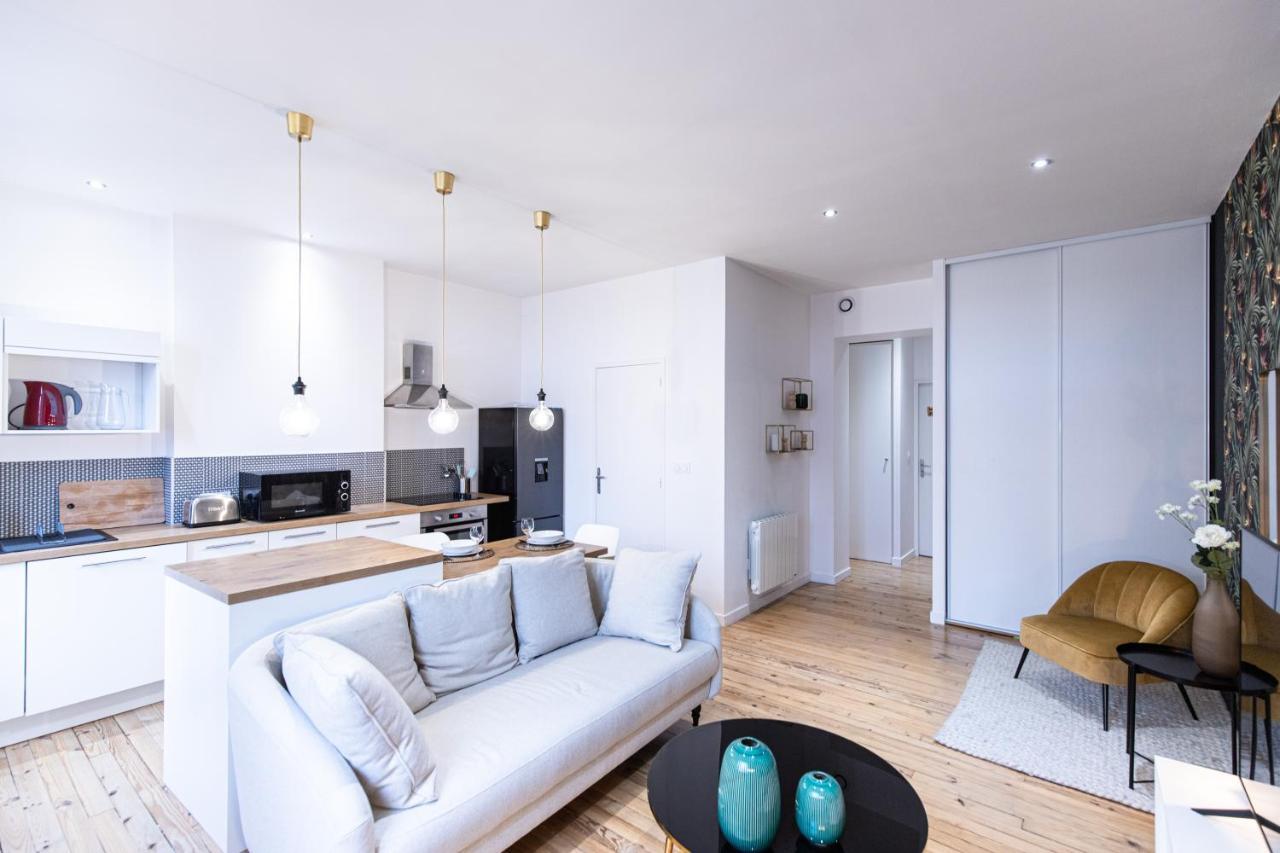 Le Cret - Place Jean Jaures Saint-Etienne  Extérieur photo
