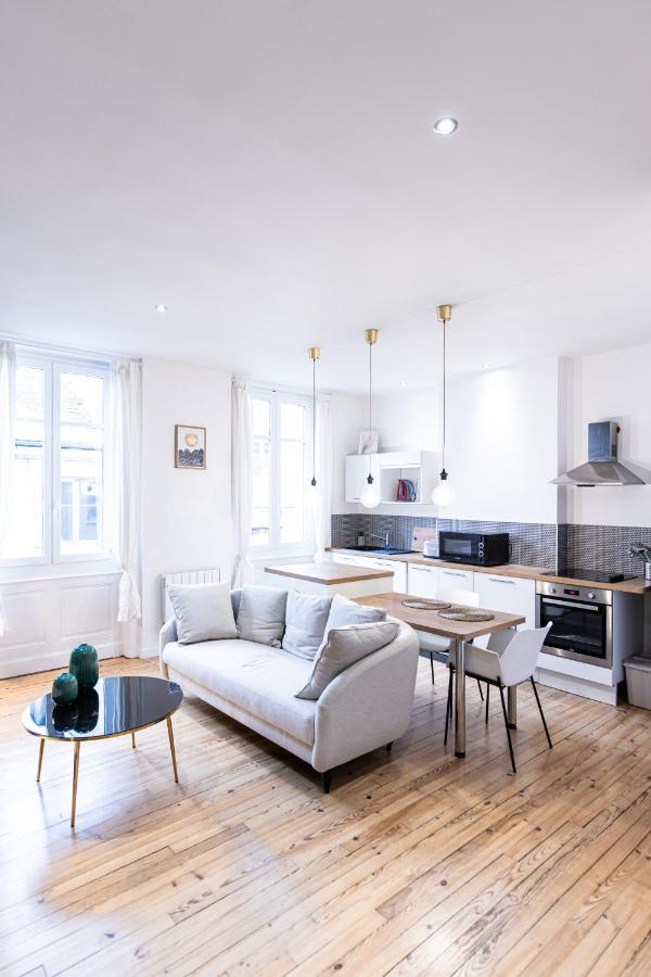 Le Cret - Place Jean Jaures Saint-Etienne  Extérieur photo